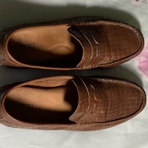 Mens 13m born croc embossed loafers